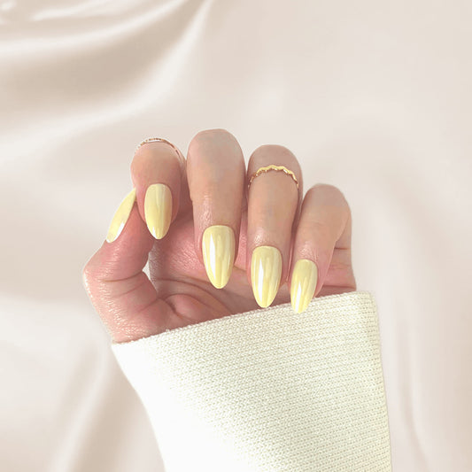 Honey Kiss Qeera Nails-faux-ongles-press-on-nails