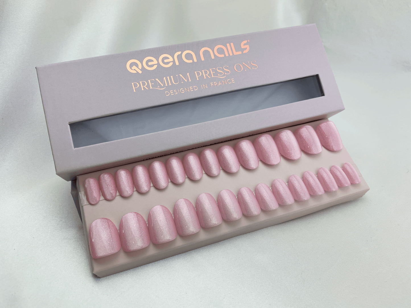 La Rosa - Qeera Nails - Faux ongles réutilisables