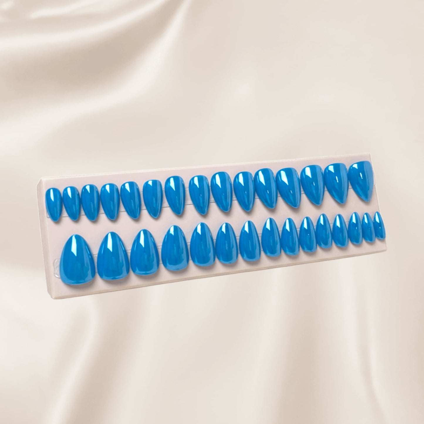 Riviera Qeera Nails-faux-ongles-press-on-nails