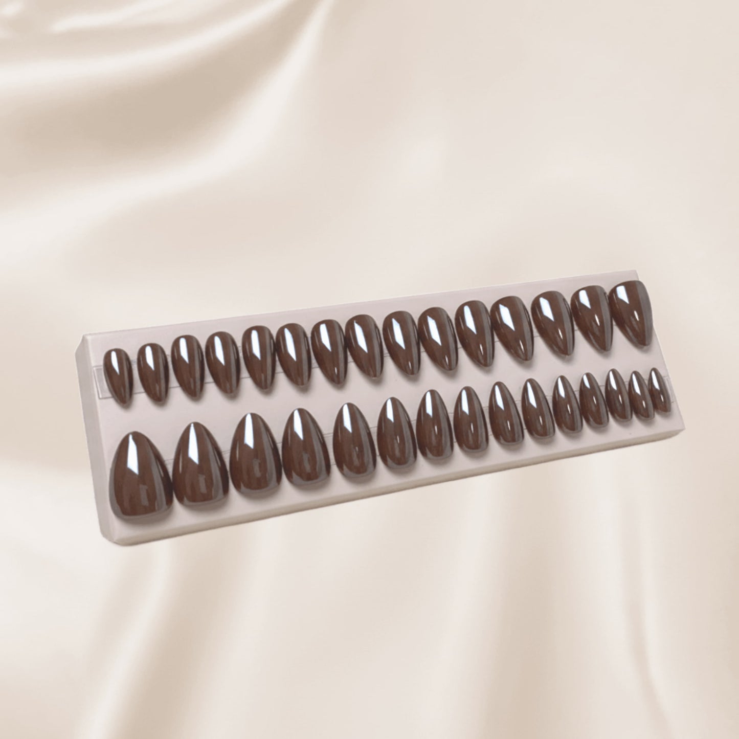 Brownie Qeera Nails-faux-ongles-press-on-nails