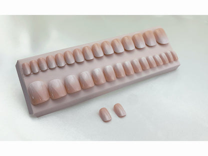 Creamy White - Qeera Nails - Faux ongles réutilisables