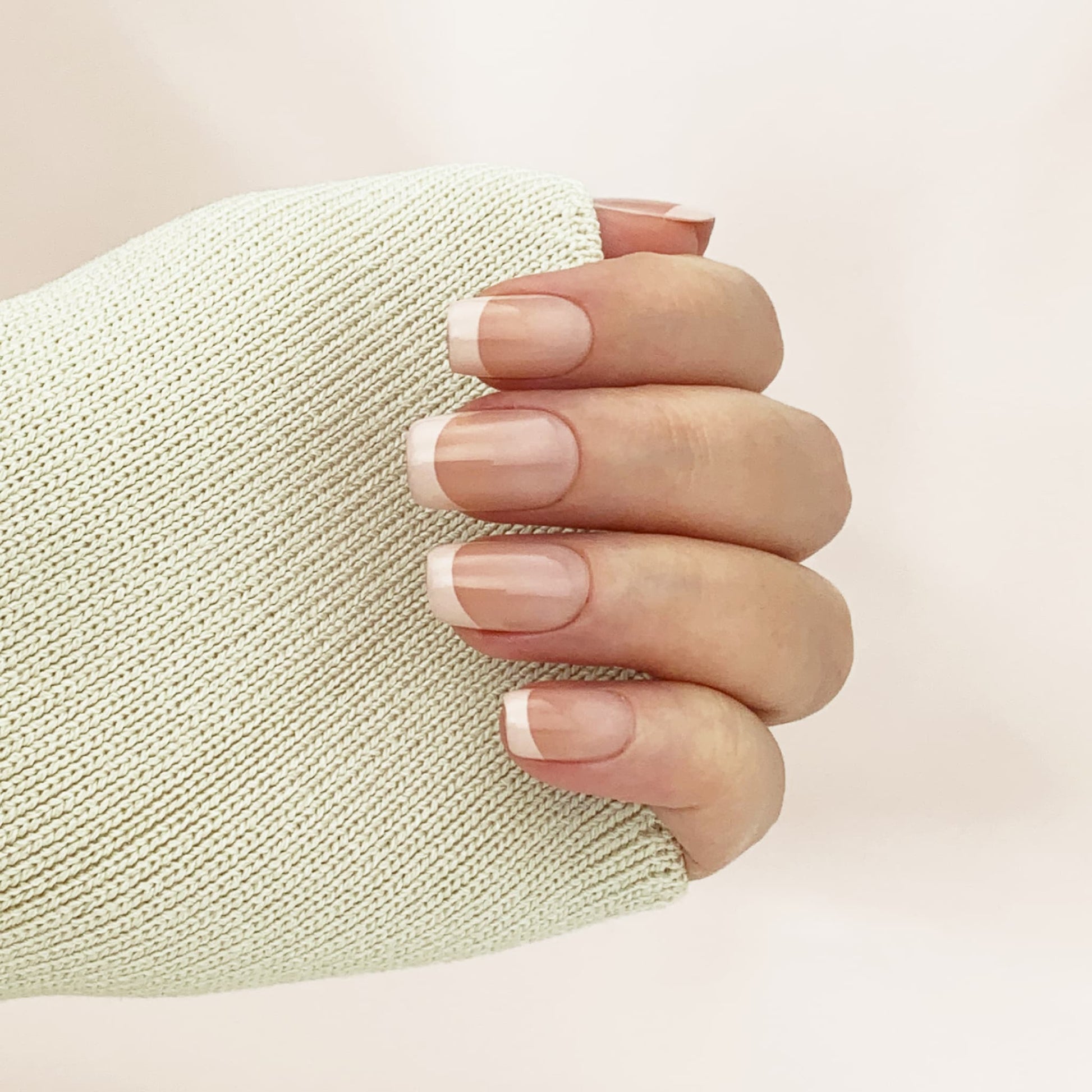 Dark Frenchie - Qeera Nails - Faux ongles réutilisables