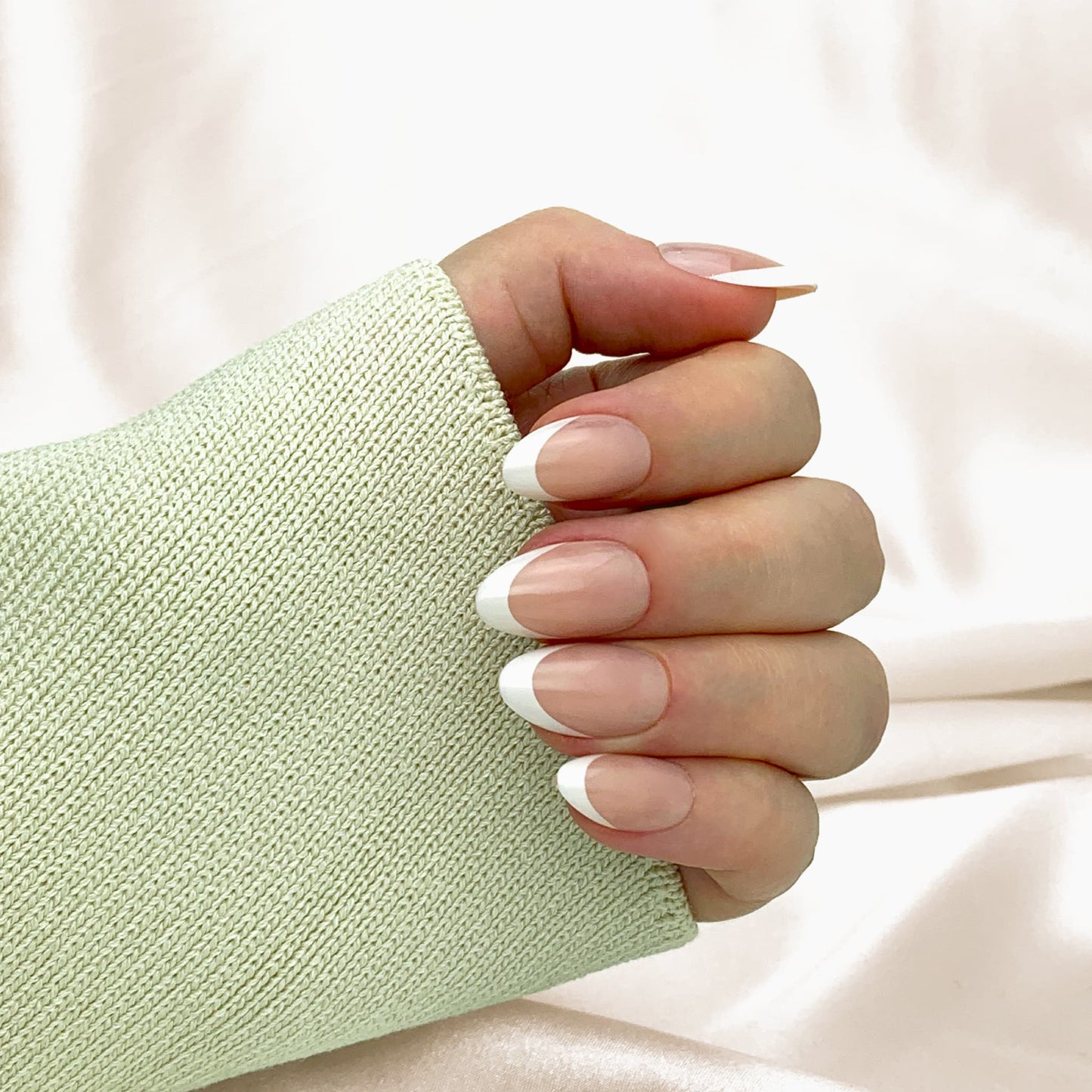 Frenchie Girl - Qeera Nails - Faux ongles réutilisables