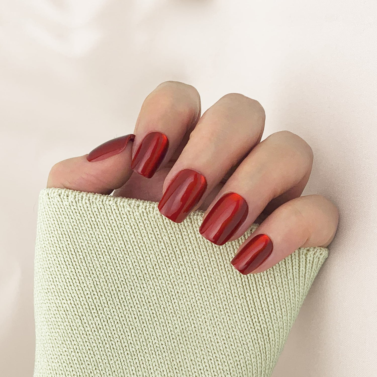 Red Velvet - Qeera Nails - Faux ongles réutilisables
